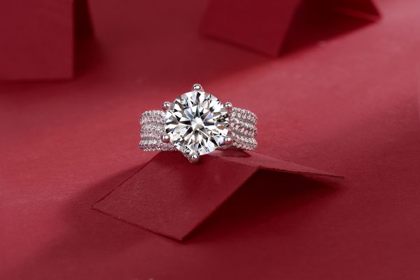 Luxury Fashion Large Diamond Ring Moissanite Silver Ring - Image 5